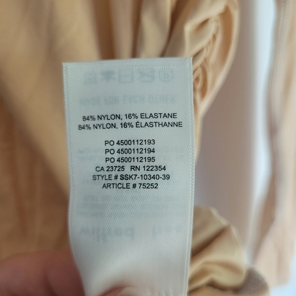 NWT Aritzia Wilfred Free Reece long sleeve mockneck shirt. 🤎 - Picture 4 of 5